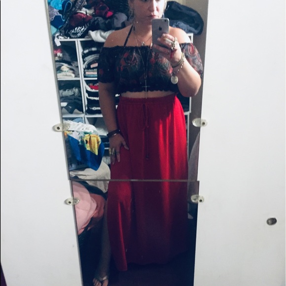 MEET YOUR POSHER, Krystal! NFS - Picture 5 of 8